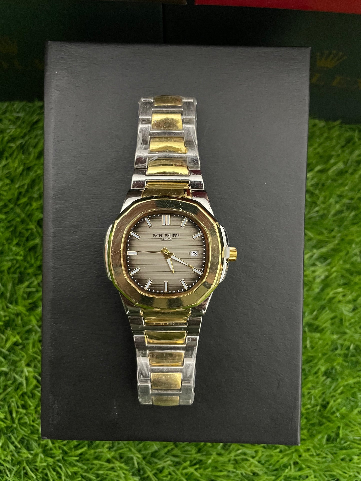 Patek Phillippe Geneve Silver dial with Gold and silver chain