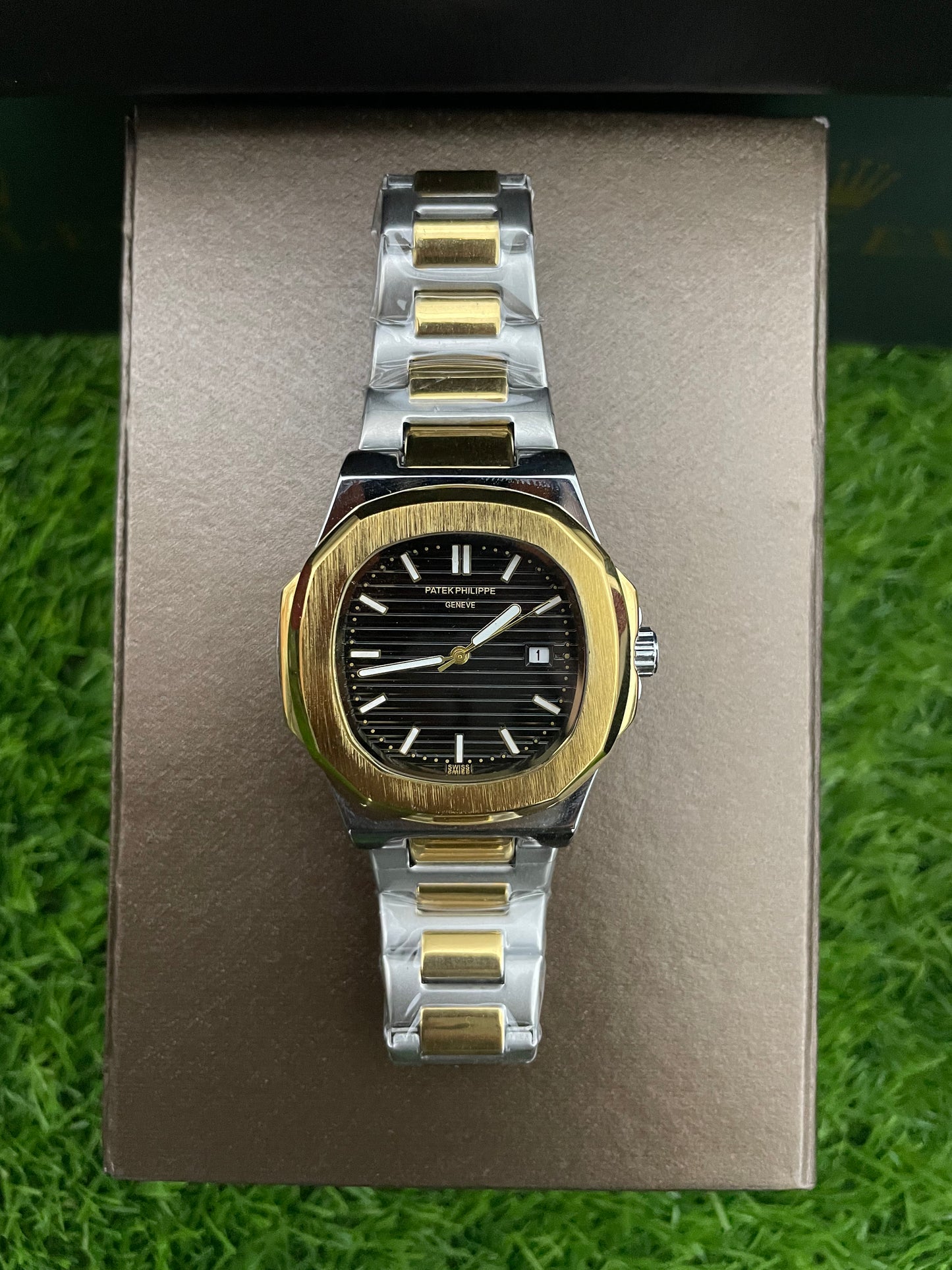 Patek Phillippe Geneve Black dial with Gold and silver chain