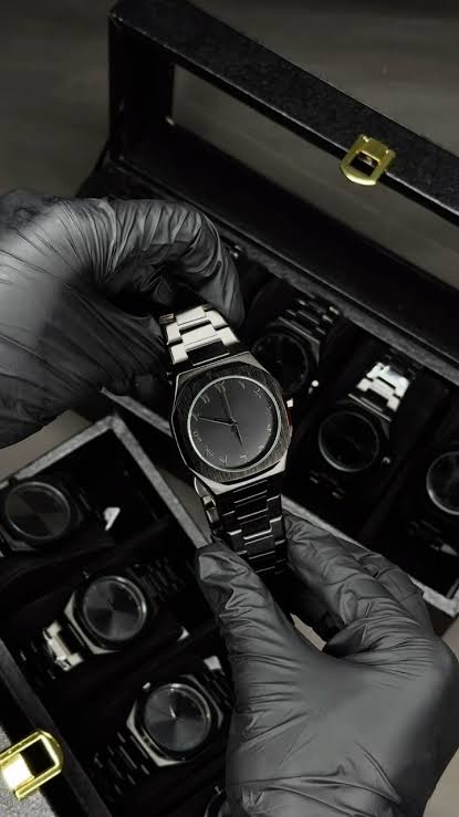 black aura  stainless steell watch